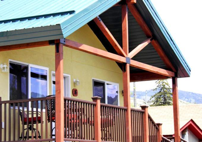 Yellowstone Riverside Cottages Gardiner Exteriér fotografie