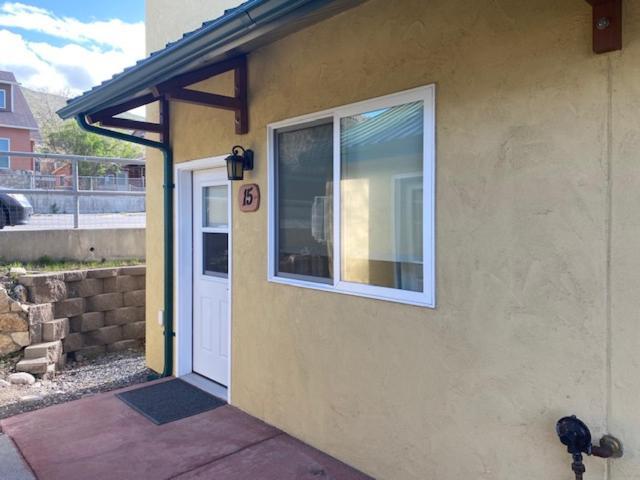 Yellowstone Riverside Cottages Gardiner Exteriér fotografie